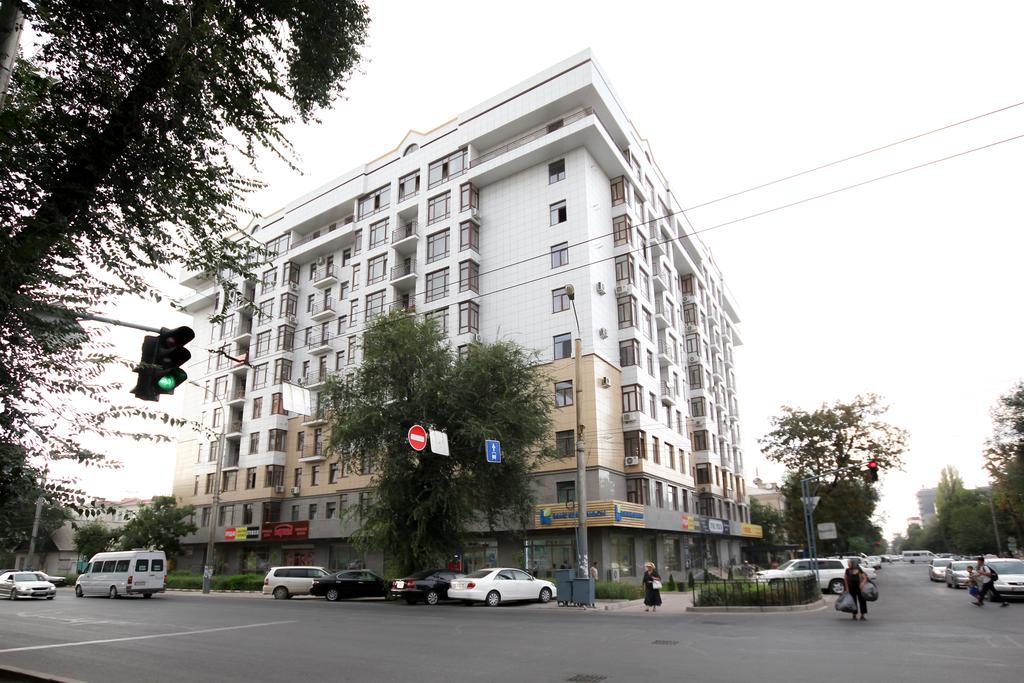 Oscar'S Apartments Bischkek Exterior foto